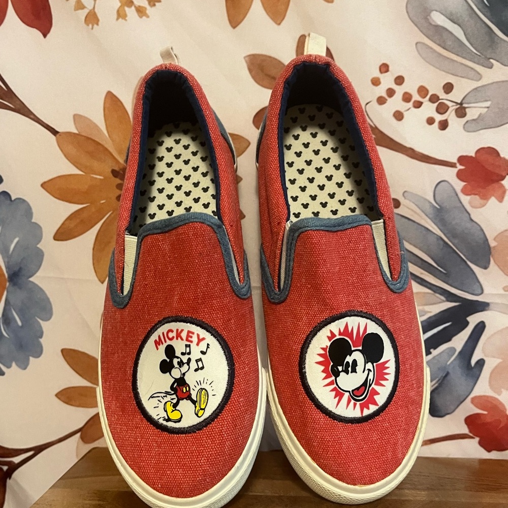Disney x Junk Food Youth 3 Red Canvas Slip On Casual Park WDW DLR Casual Shoes
